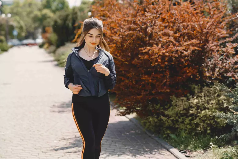 How Long Should I Walk to Lose 1kg? Factors That Affect Calorie Burn
